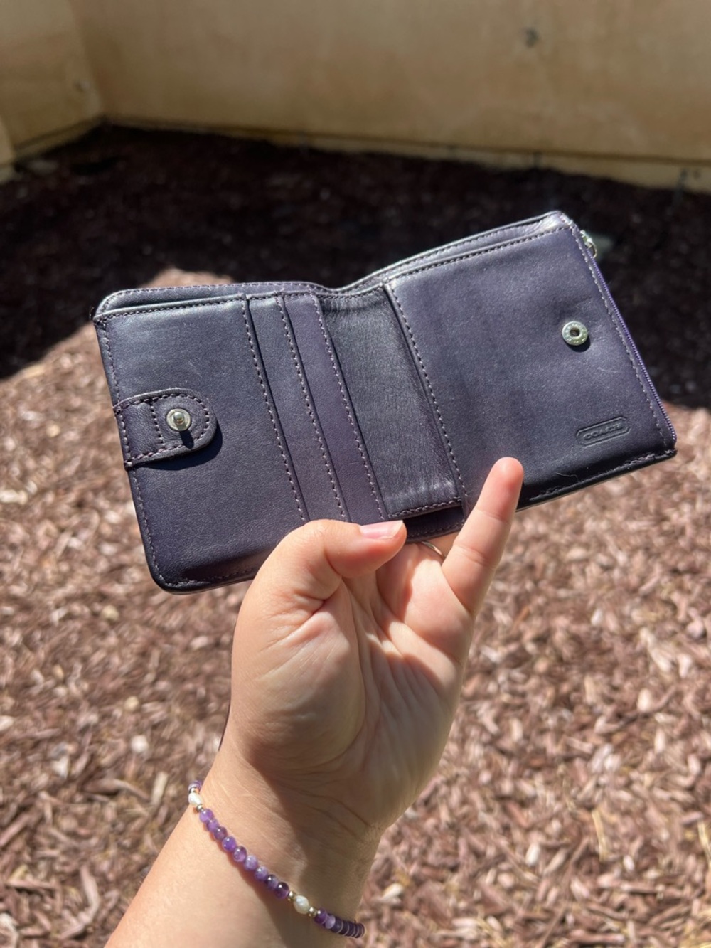 Vintage Coach Small Leather Wallet in Deep Purple with Silver Zipper 6911 - Picture 5 of 11